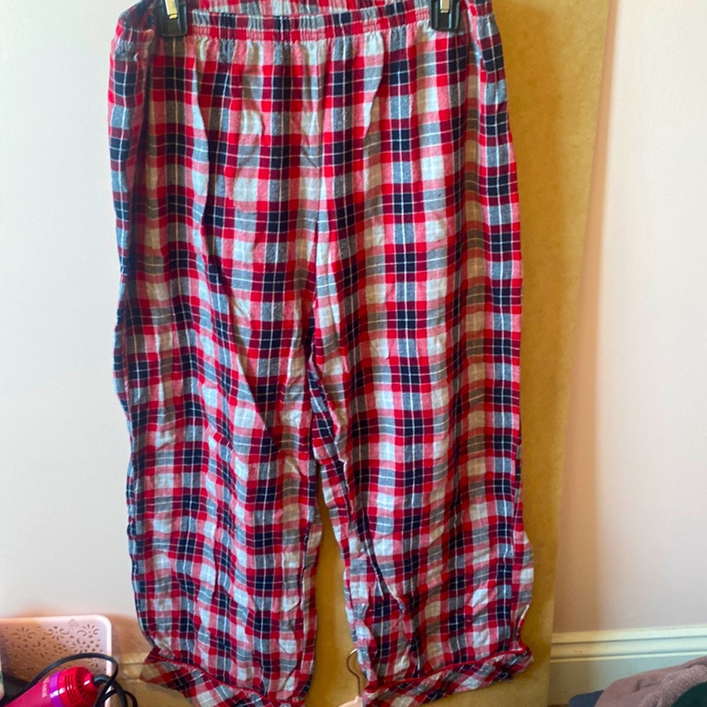 Super cute Christmas pants in great condition